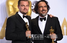 Leonardo DiCaprio trả lại tượng vàng Oscar
